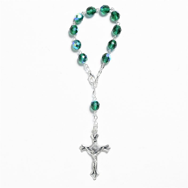 Emerald auto decade rosary on silver no center